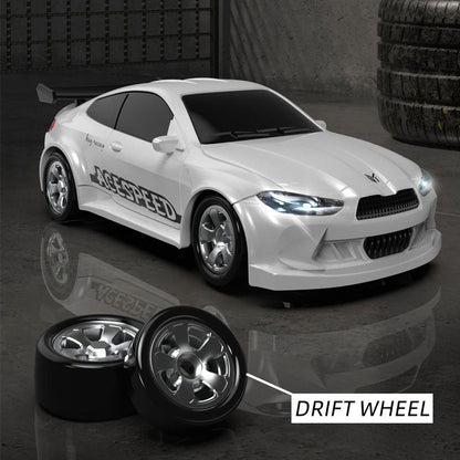 📢📢50% RABATT!!! 🔥🔥Heiße Sonderangebote – Ferngesteuertes Mini-Rennauto